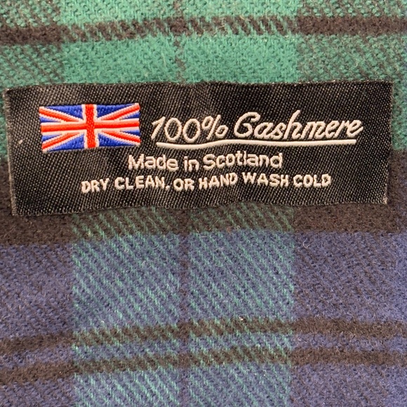 100% Cashmere Luxury Plaid Scarf Fringed Blue Green Made in Scotland 12 X 66 - Picture 5 of 7